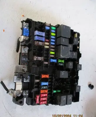 Peugeot 308 Fuse box set 9844706580