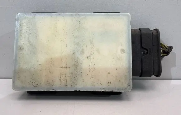 BMW 5 G30 G31 G38 Blind spot module 6877835