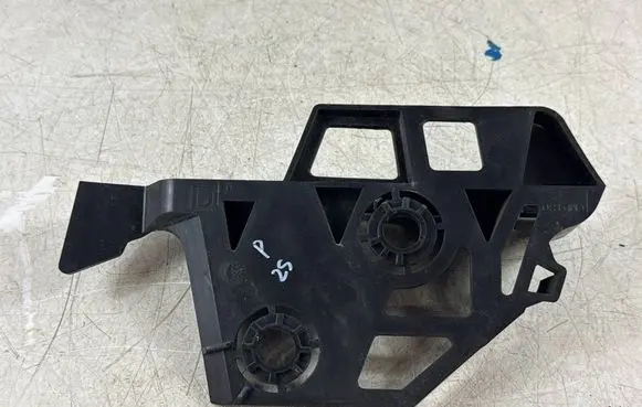 Peugeot 3008 I Front bumper mounting bracket 9684021080