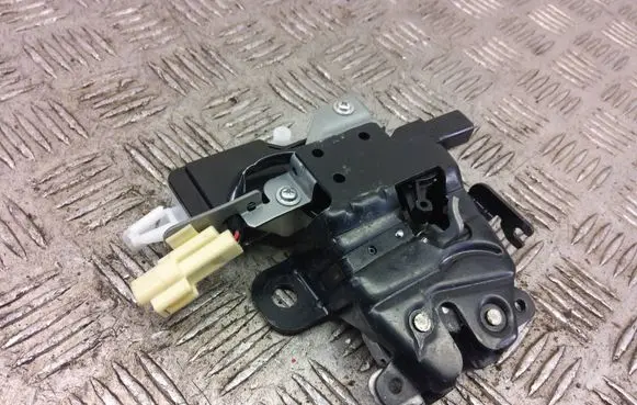 Mazda MX-5 ND Tailgate/trunk/boot lock/catch/latch B6724