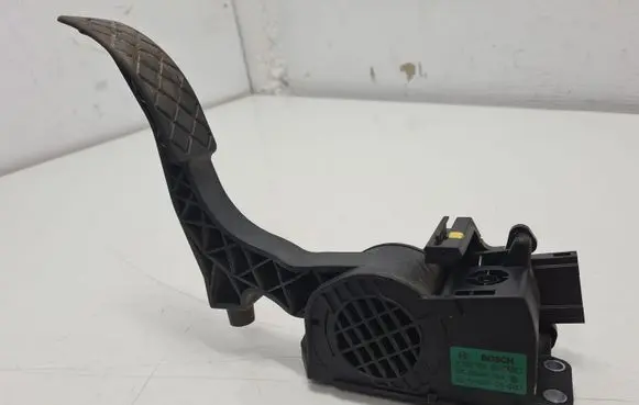 Volkswagen Polo IV 9N3 Accelerator throttle pedal 6Q1721503F