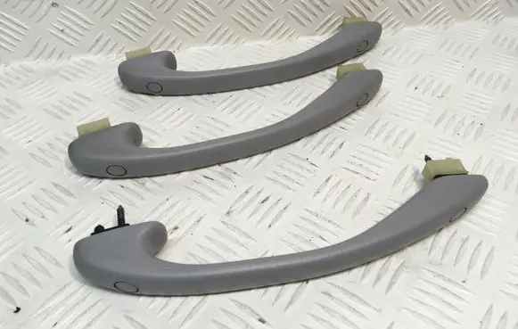 Mercedes-Benz Vito Viano W638 A set of handles for the ceiling 