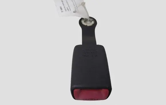 Toyota Corolla Verso E121 Middle seatbelt buckle (rear) E034601
