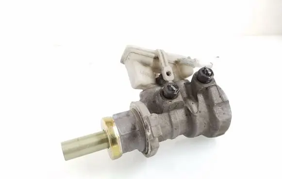 Ford Focus Master brake cylinder