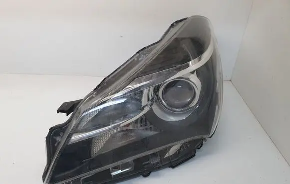 Toyota Yaris Headlight/headlamp 0D160 KOITO0D160
