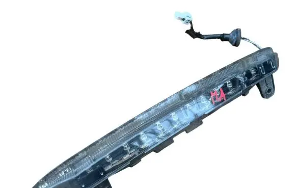 Mitsubishi Outlander Third/center stoplight P5631 135V32W