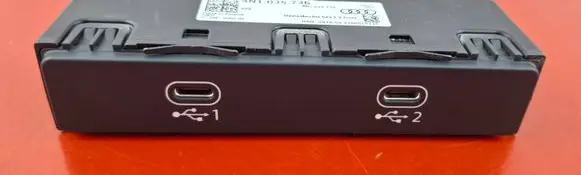 Audi e-tron USB socket connector 4N1035736
