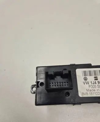 Volkswagen PASSAT B5.5 Electric window control switch 1J4959857B F005S00072 181122145