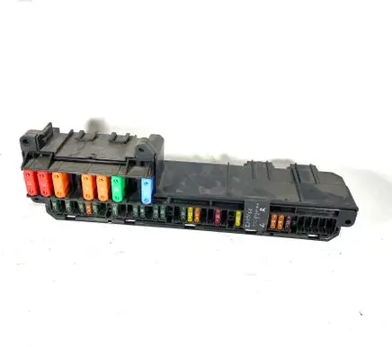 BMW 5 E60 E61 Fuse module 6957330 13290