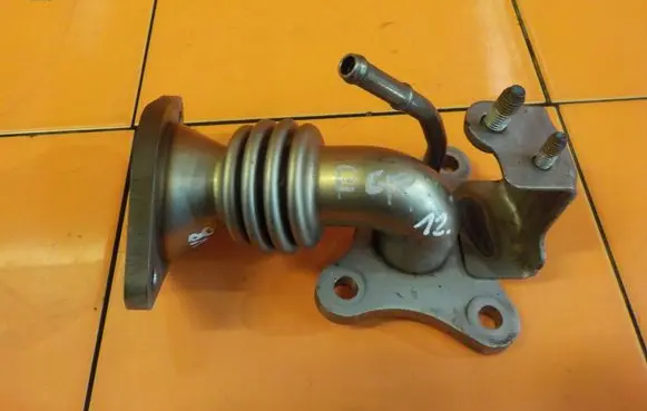 Mazda CX-5 EGR valve line/pipe/hose 
