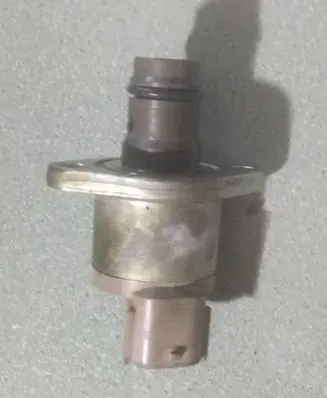 Toyota Avensis T250 Fuel pressure regulator 046003P30 200180