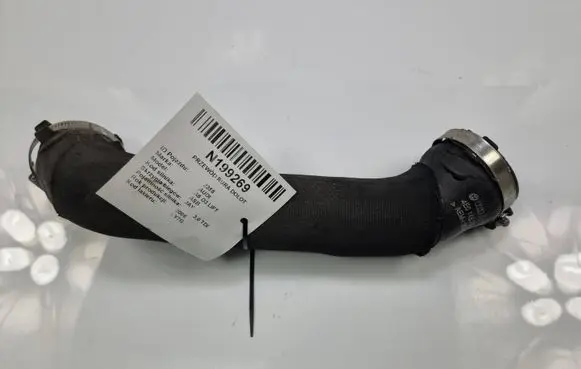 Audi A8 S8 D3 4E Engine coolant pipe/hose 4E0145737M