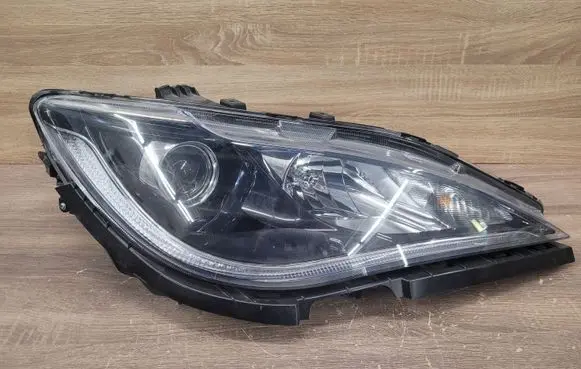 Chrysler Pacifica Headlight/headlamp 68228946AG
