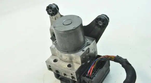 BMW 5 F10 F11 ABS Pump 6869404