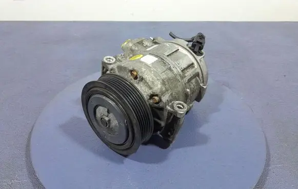 Volkswagen Golf IV Air conditioning (A/C) compressor (pump) 1K0820803P