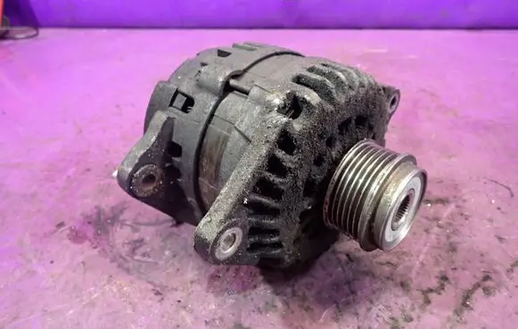 Opel Astra J Generator/alternator 8980311551