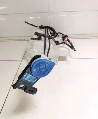Windshield washer fluid reservoir/tank