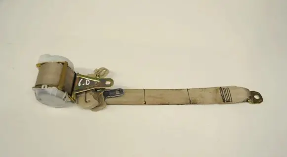 Lexus RX 330 - 350 - 400H Rear seatbelt 