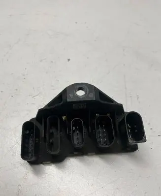 Mercedes-Benz E W213 Current control relay A0005459712 0005459712