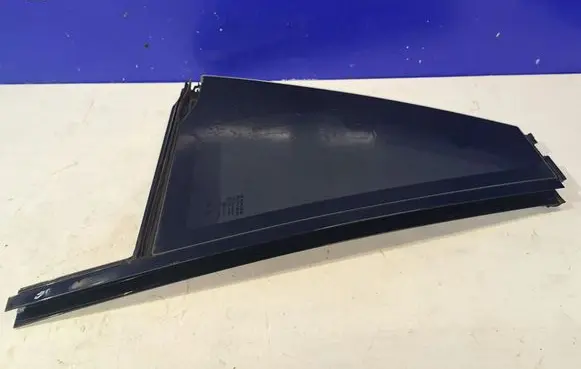 Land Rover Range Rover Sport L320 Rear side window CK5225828