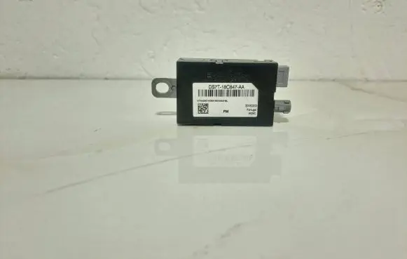 Ford S-MAX Aerial antenna amplifier DS7T18C847AA 20160203