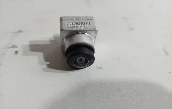 Mercedes-Benz E W213 Front bumper camera A0009055912