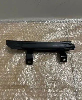 Ford Mustang VI Convertible roof line/pipe/hose 