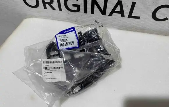 Volvo XC40 Front bumper mounting bracket 32341535