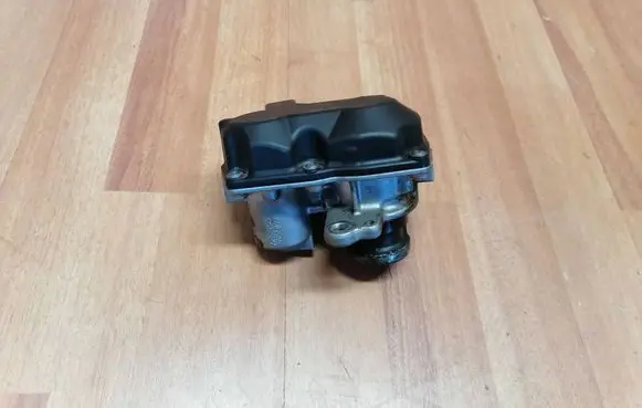 Renault Espace V (RFC) EGR valve VASV29047043X 147105039R 147109948R