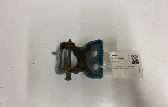 Citroen C3 Front door upper hinge