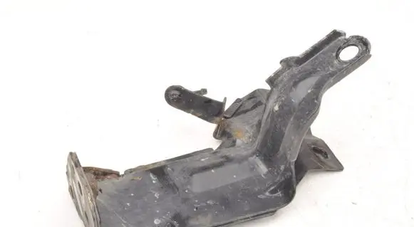 Volvo S60 Radiator mount bracket 