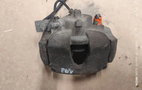 Renault Laguna II Front brake caliper 368 575