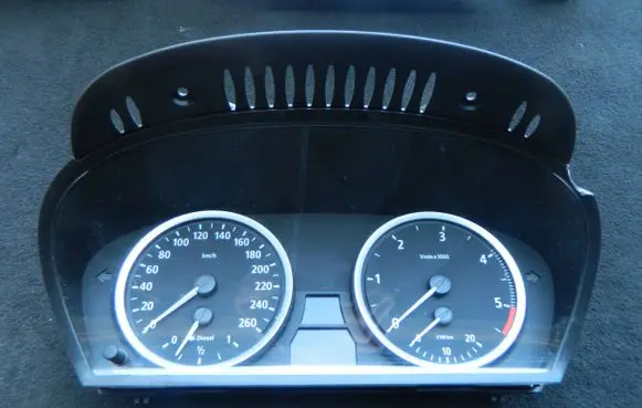 BMW 5 E60 E61 Speedometer (instrument cluster) 6983153