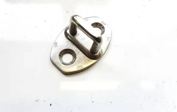 Audi A6 S6 C5 4B Rear door lock loop/hook striker 3b0837033f