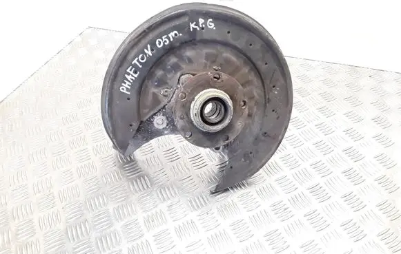 Volkswagen Phaeton Rear wheel hub