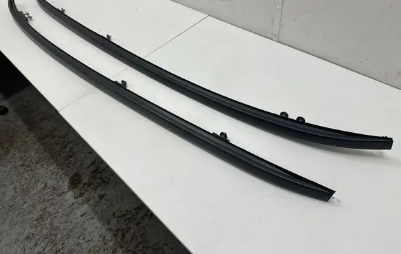 Roof bar rail