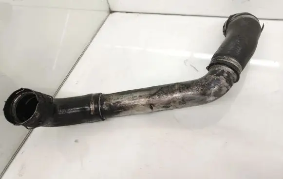 BMW 5 E60 E61 Intercooler hose/pipe 7793896 11617793896