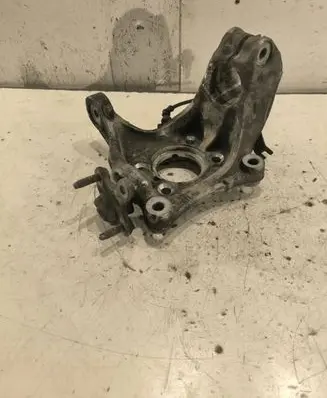 Volkswagen PASSAT B6 Rear wheel hub
