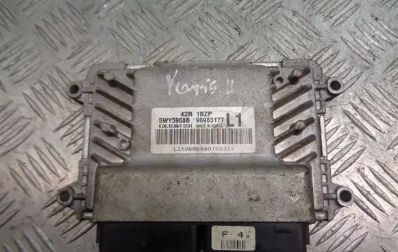 Toyota Yaris Engine control unit/module ECU 5WY5968B