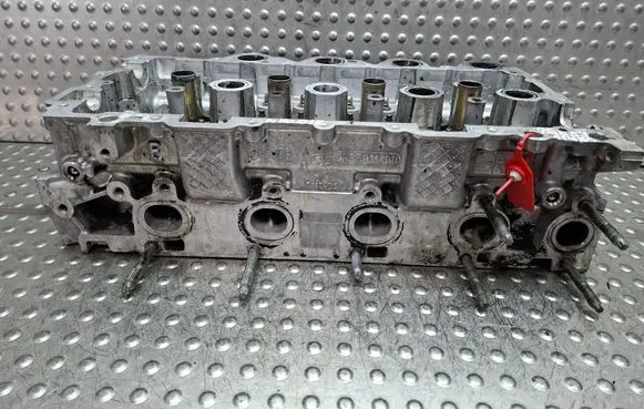 Citroen C5 Engine head S26282018 9655911480