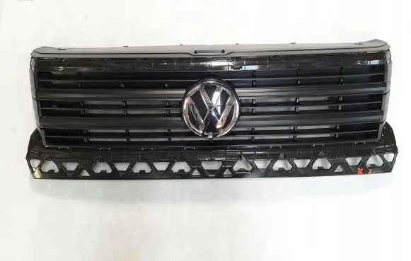 Volkswagen Crafter Front bumper upper radiator grill 7C0853653J