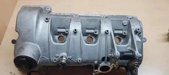 Porsche Macan (95B) Rocker cam cover 94610513645