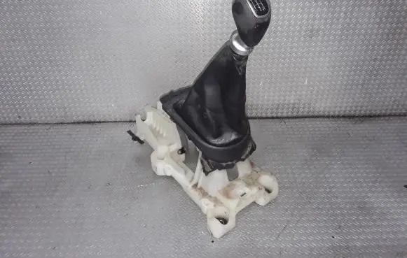 Citroen C-Crosser Gear shifter/selector