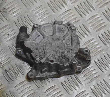 Volkswagen PASSAT B6 Vacuum pump 03L145100