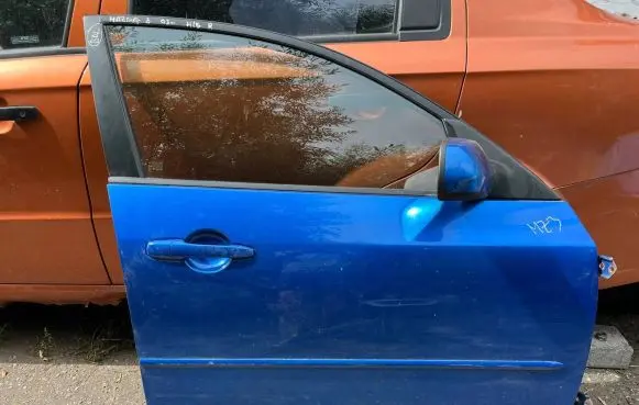 Mazda 3 I Front door 43R008612 TIS1971993 DOT654AS2M2240
