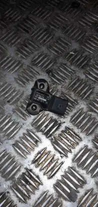 Audi A6 S6 C6 4F Air pressure sensor 03C906051
