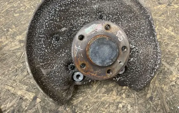 Audi A4 S4 B9 Rear wheel hub 8W0505435T