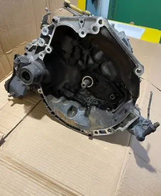 Peugeot 206 Manual 5 speed gearbox 9650882910