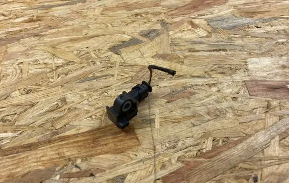 BMW X5 F15 Airbag deployment crash/impact sensor 9196043