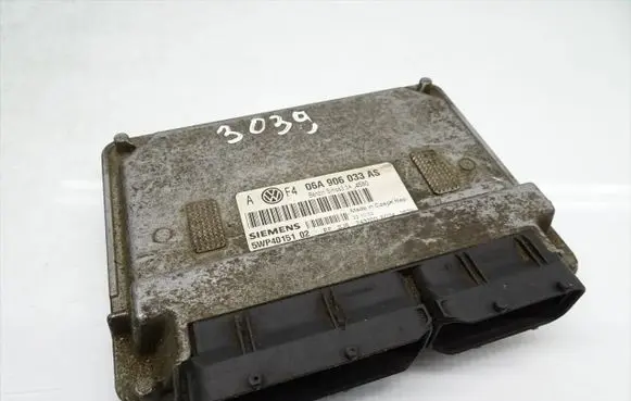 Volkswagen Golf IV Engine control unit/module 06A906033AS 5WP40151